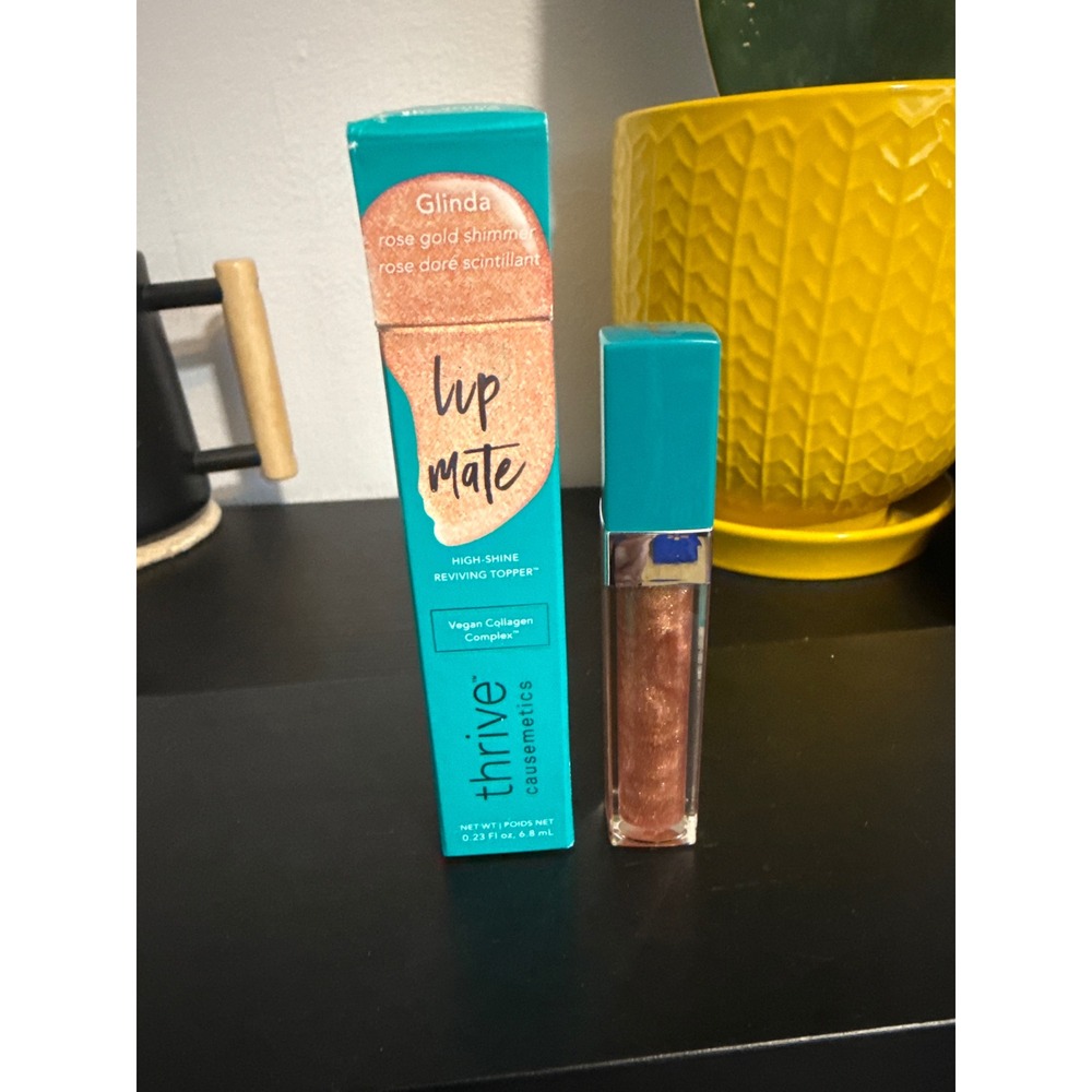 Thrive Causemetics Lip Mate High Shine Reviving Topper Glinda Rose Gold Shimmer